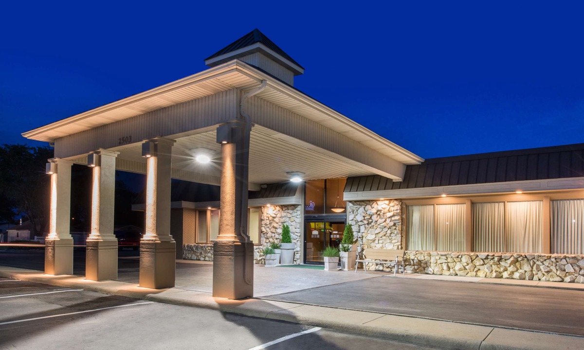 Grand Island Hotel | Ramada by Wyndham Midtown Grand Island