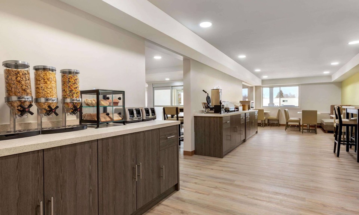 Miramichi Hotel | Ramada by Wyndham Miramichi New Brunswick