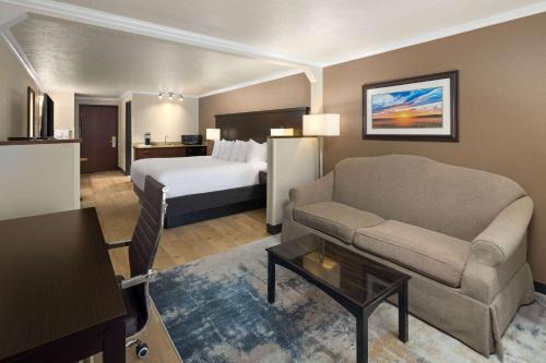 Moses Lake Hotel | Ramada by Wyndham Moses Lake