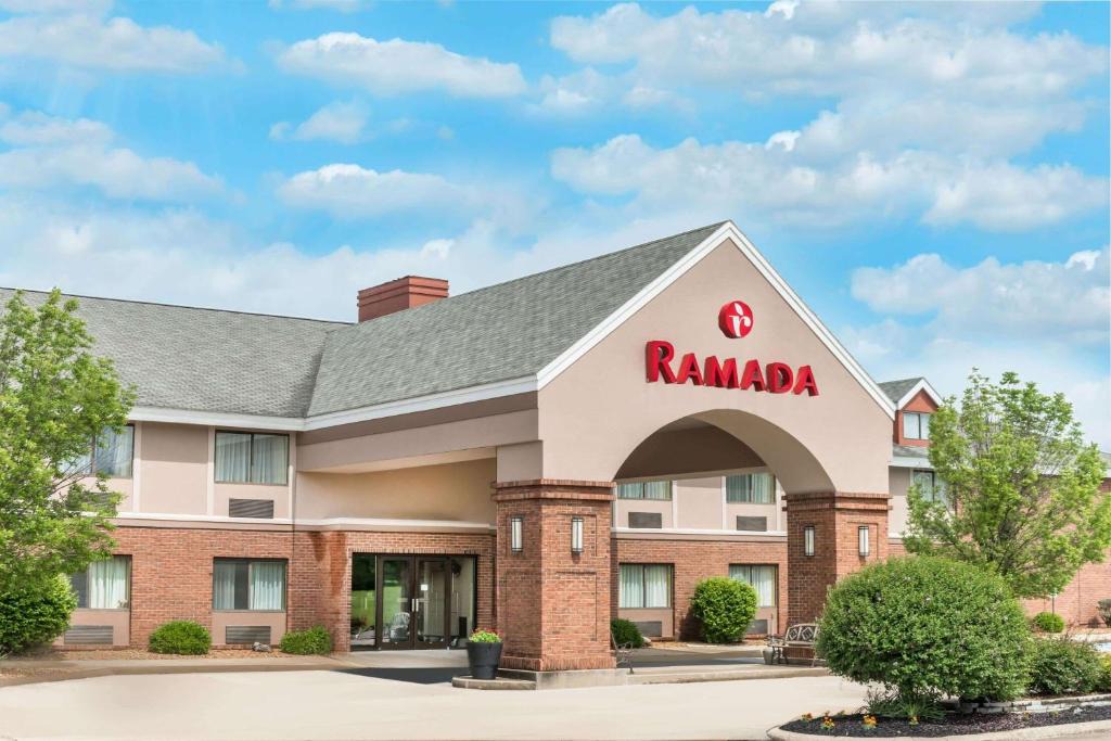 Vandalia Hotel | Ramada by Wyndham Vandalia