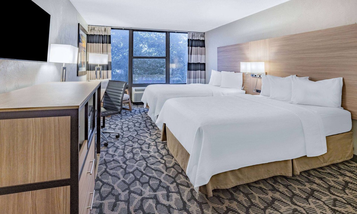 Pleasantville Hotel | Ramada by Wyndham West Atlantic City