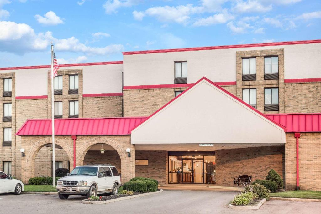 Xenia Hotel | Ramada by Wyndham Xenia