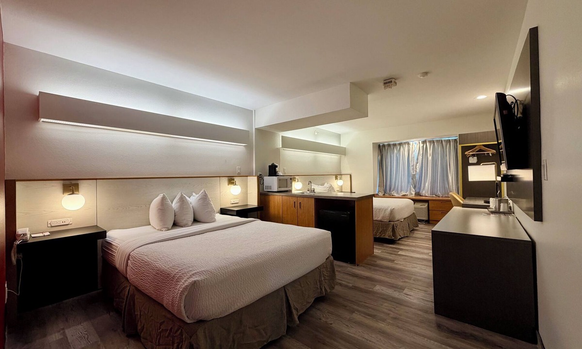 Bloomington Hotel | Ramada Limited by Wyndham, Bloomington I-55 & I-74 IL