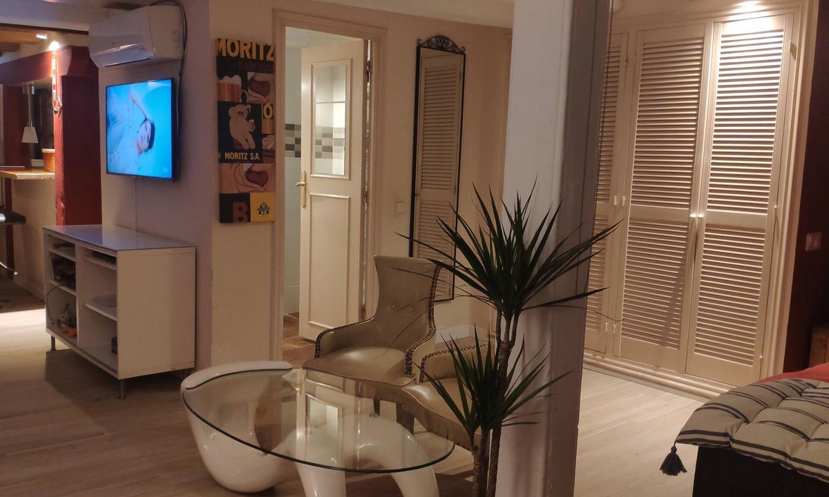 Gothic Quarter Apartment | Ramblas LOFT 5pax