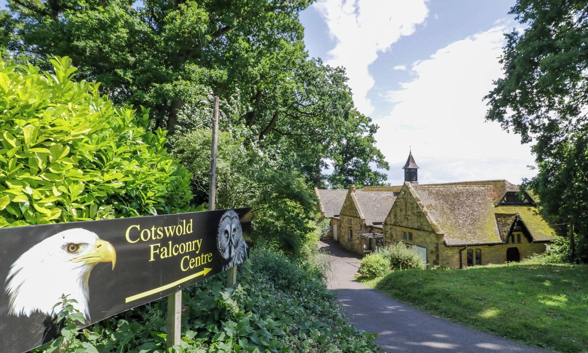 Cow Honeybourne Cottage | Ranch Cottage