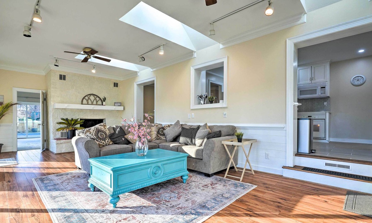 Midlothian House | Ranch-Style House w/ Pool, Deck & Fire Pit!