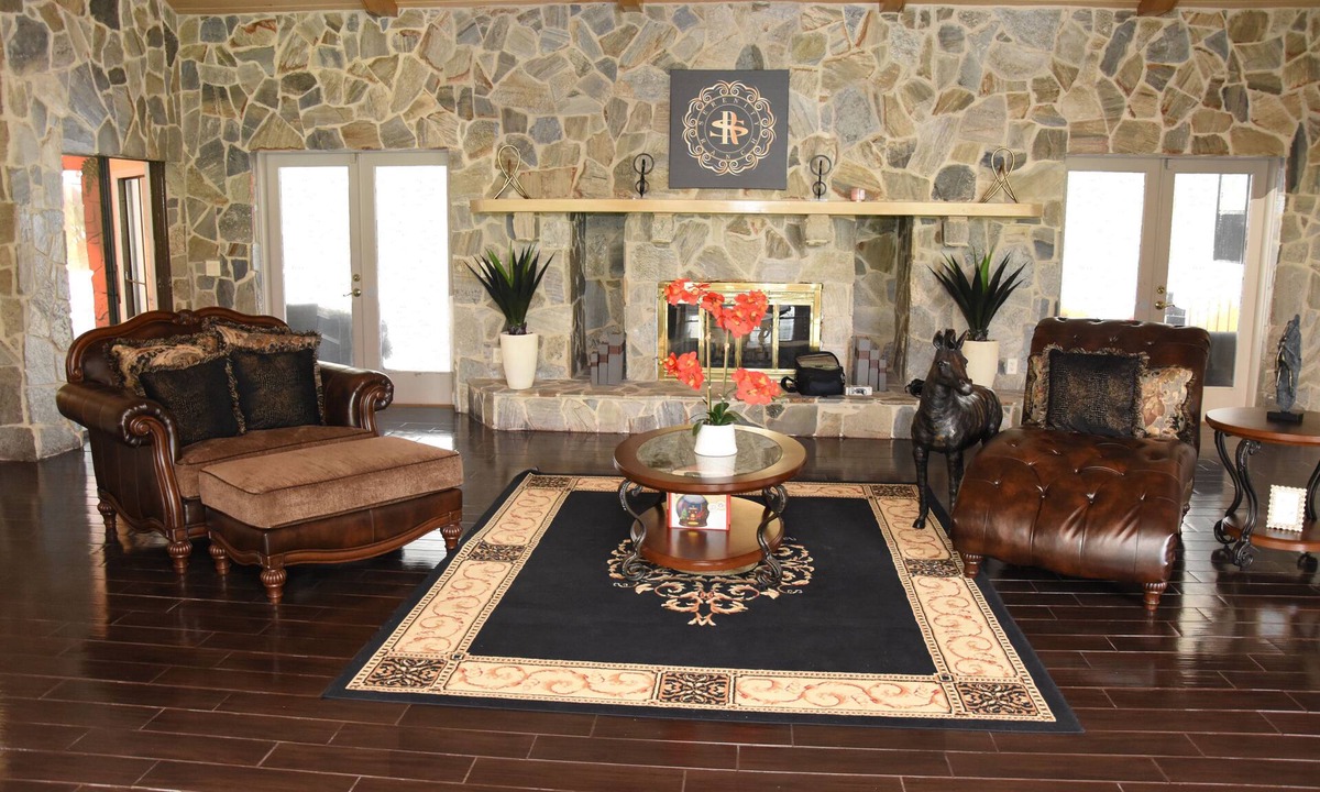 Fairvilla House | Ranch Style Mansion