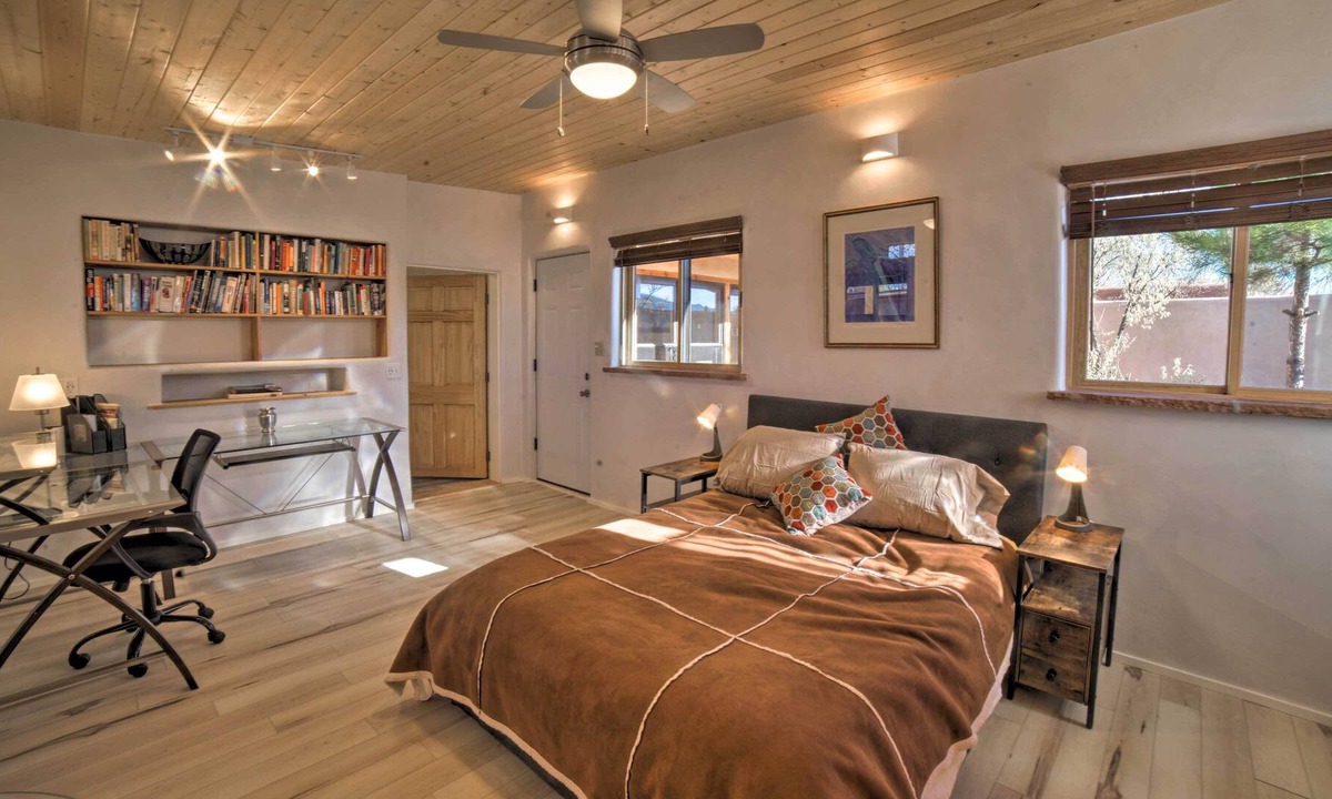 Taos Apartment | Ranchos de Taos Casita by Downtown & Trails!
