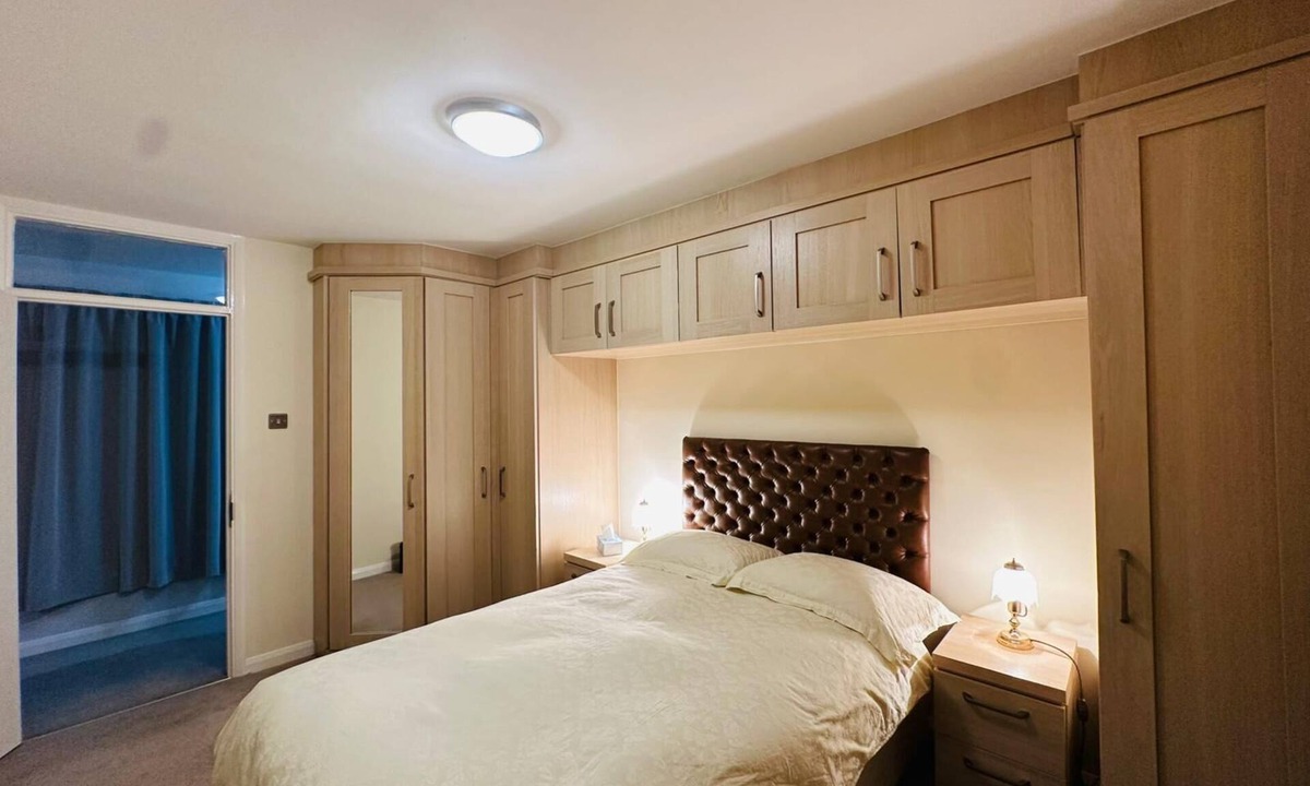 Brands Hatch House | Randall Farm