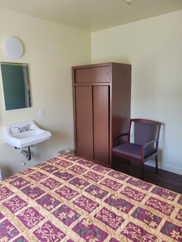 Huntington Park Hostel | Randolph Hotel