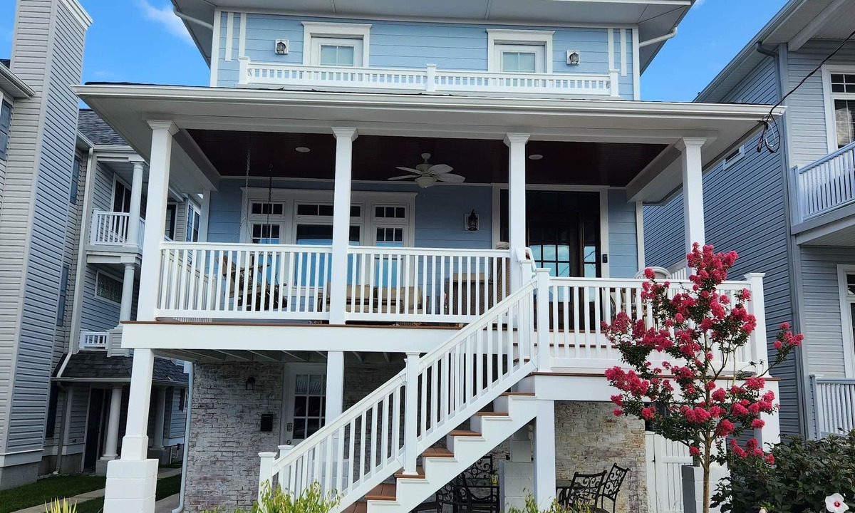 North End House | Rare Find! Entire 4 story home, in a great location!