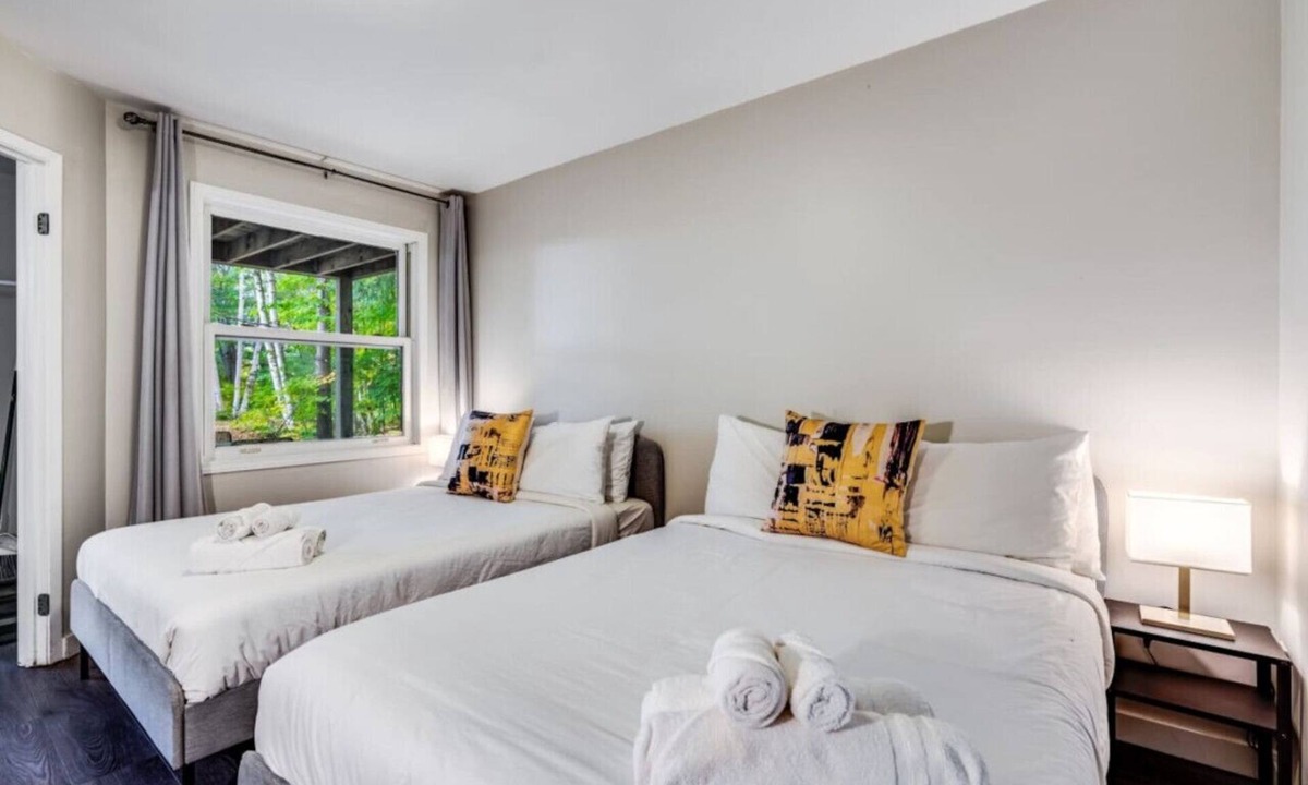 Dwight House | Rare Muskoka Chalet Suite - B8
