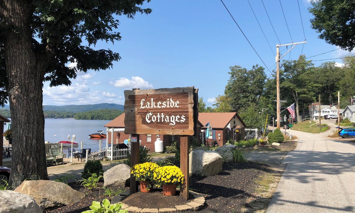 Bristol House | Rare NH Family Reunion Lakefront Cottages - Sleeps up to 52!