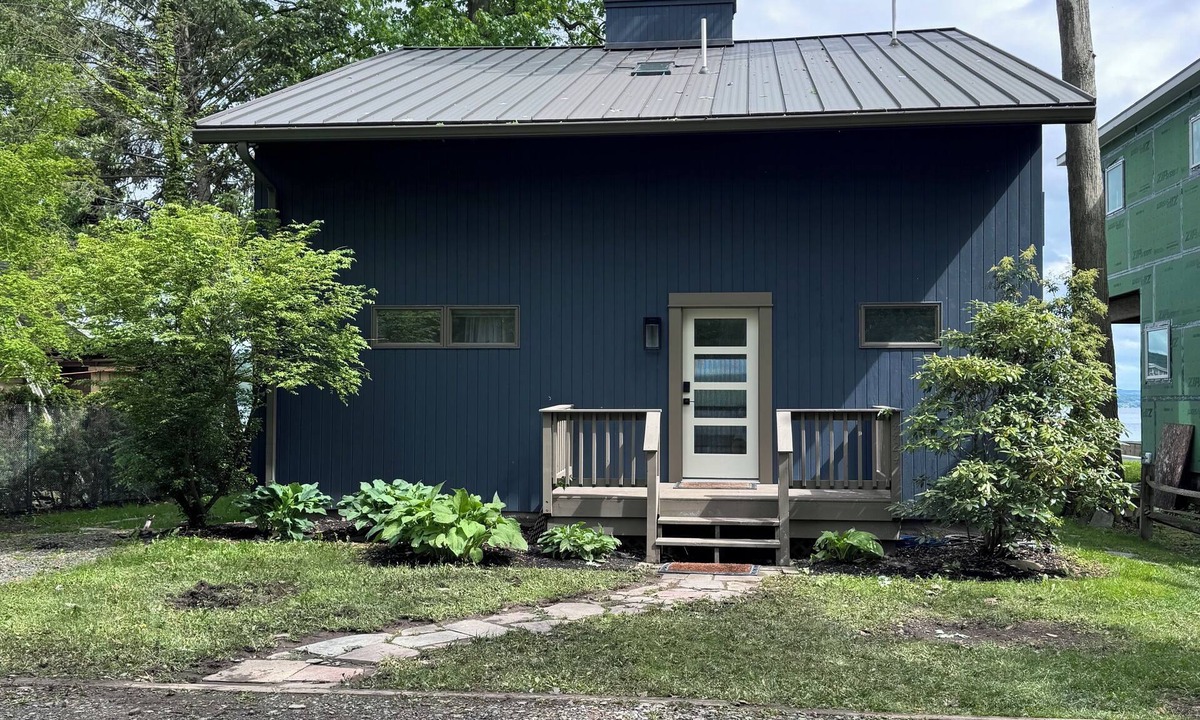 Valois Cottage | Rare Water-Level Lakefront Cottage on Seneca Lake – Dock and Fire Pit