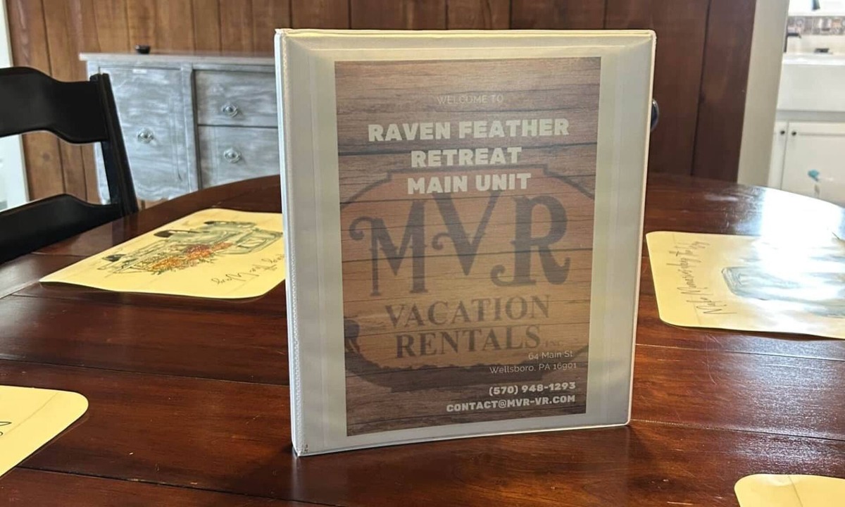 Arnot House | Raven Feather Retreat : Pet Friendly!