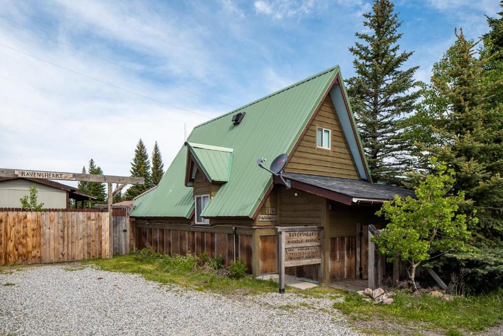 West Yellowstone Apartment | Raven's Heart