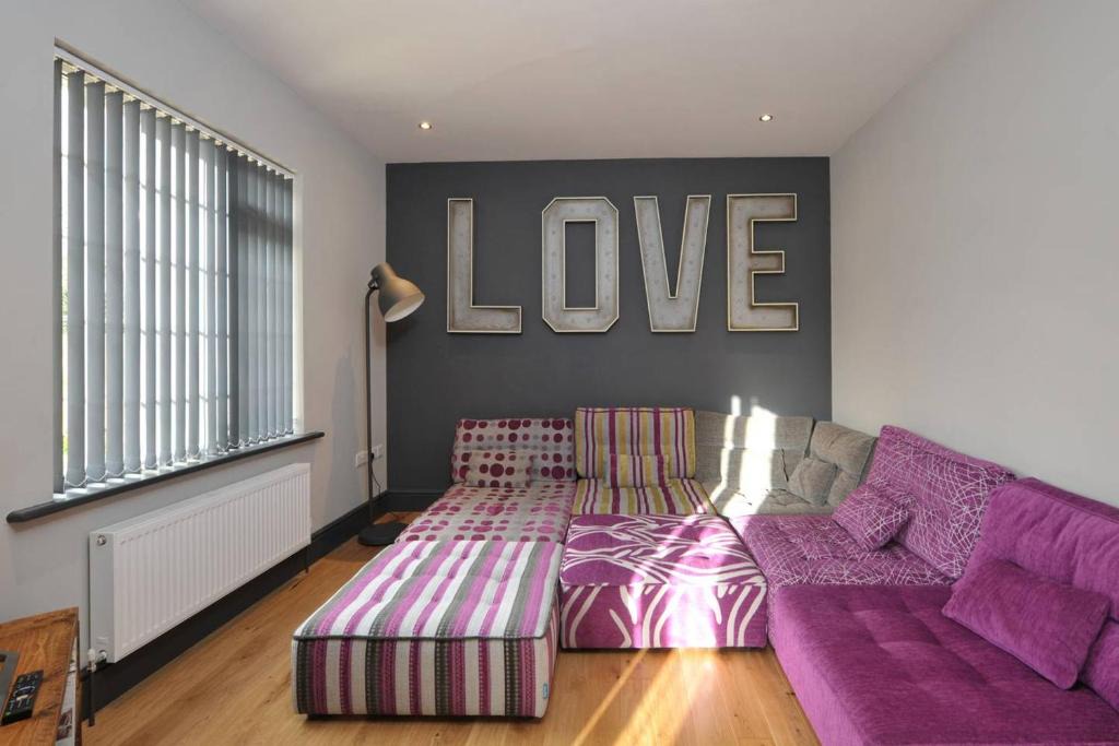 Bath House | Ravencliff