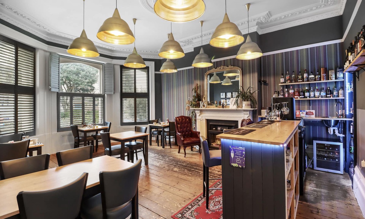 Eastbourne Seafront Bed & Breakfast | Ravilious