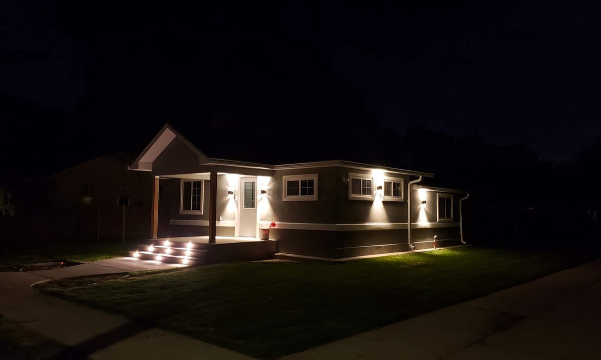 Scottsbluff House | Ravishing 2 bedroom 1 bath Hot Tub BBQ and Fire Pit