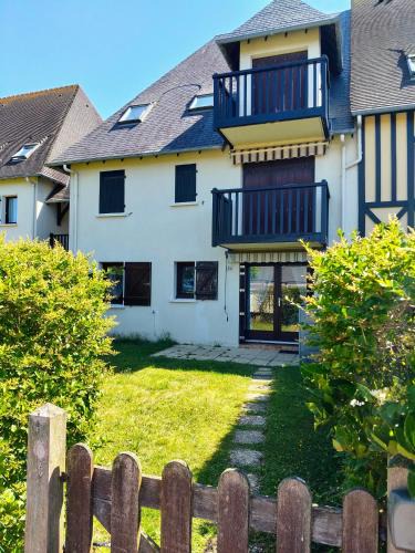 Cabourg Apartment | Ravissant Cottage avec jardin, refait à neuf, 2 à 5 pers