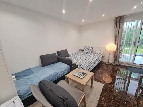 Villeparisis House | RDC, Parking, 20-30 min en voiture Disney, Aéroport, Parc des Expositions, Stade, Astérix