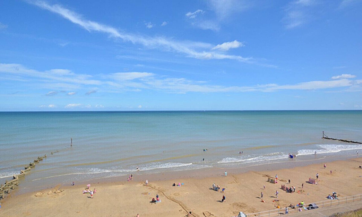 Overstrand House | Reading Room Cottage