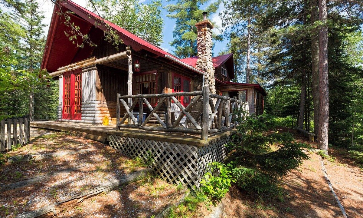 Baie-St-Paul Condo | Real cottage with a private lake