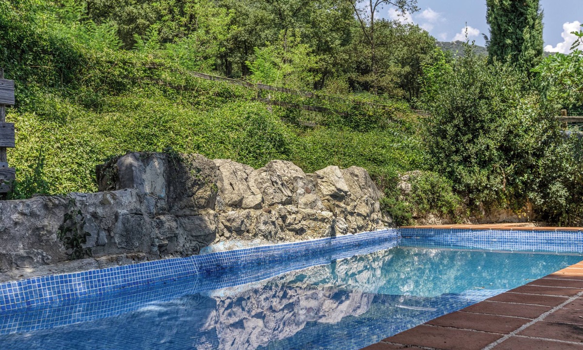 Montagut Cottage | Real disconnection in Alta Garrotxa. Nature, calm and home cooking.