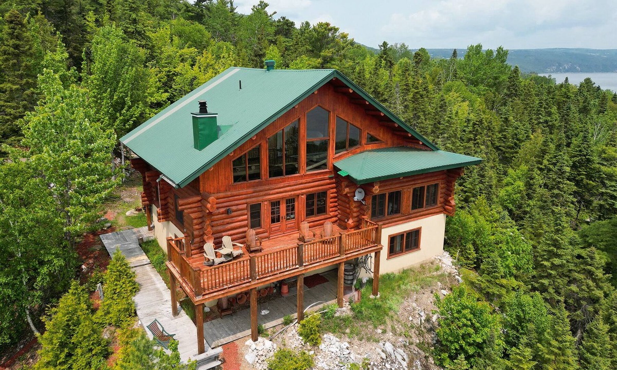 Saint Irenee House | Realize your dream!
