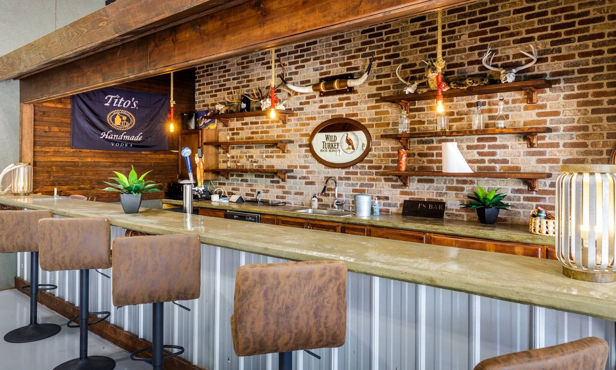 Kendalia Other | Rebel Reindeer Ranch Oasis