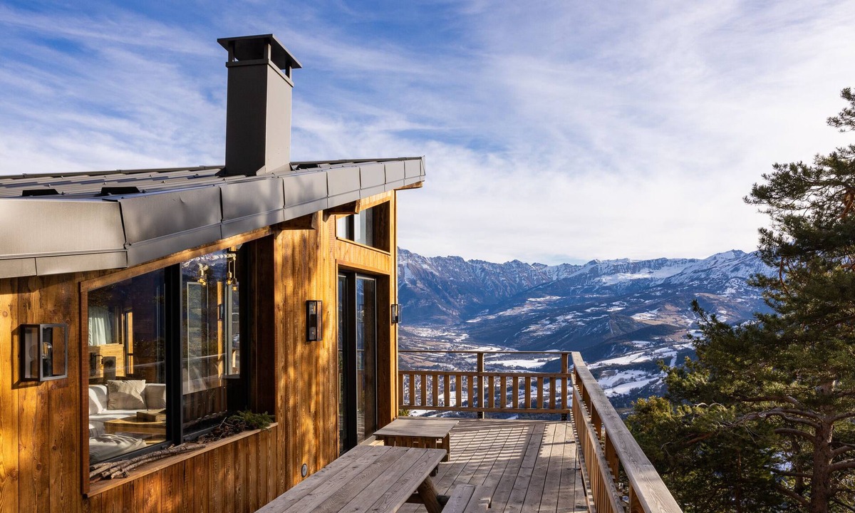 Pra Loup Ski Chalet | Recent luxurious chalet with breathtaking view