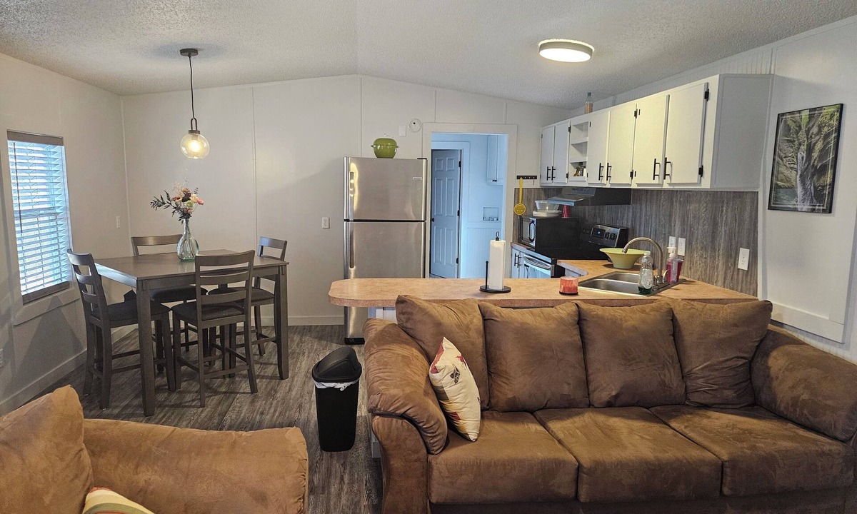 Ash Flat House | Recent upgrades for a great place to rest your head in Ash Flat