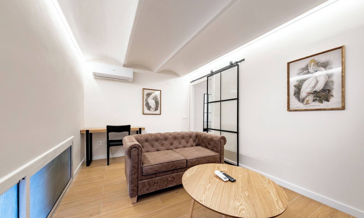 Sants-Badal Apartment | Recently refurbished one bedroom apartment