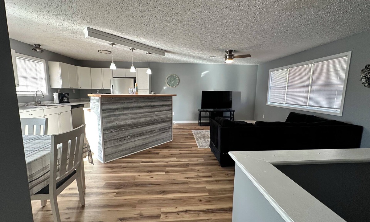 St. Robert House | Recently remodeled house in St. Robert