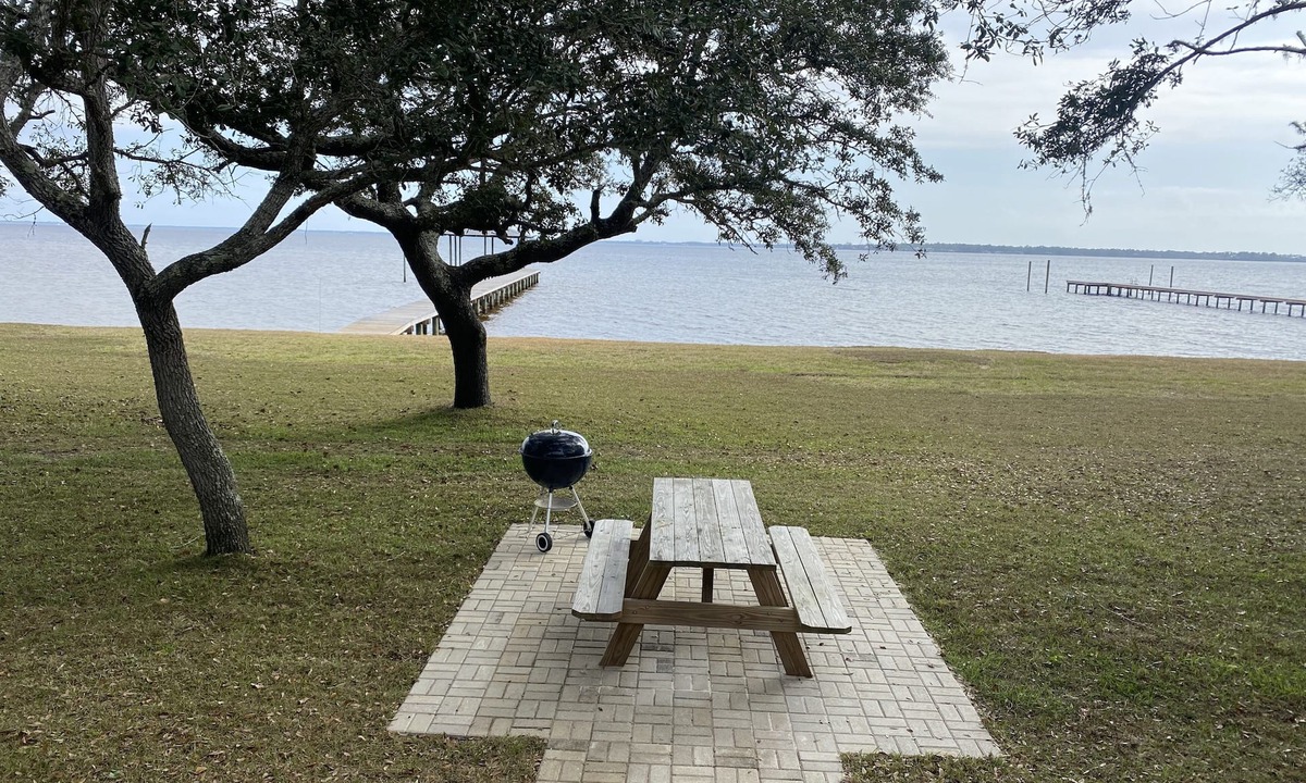 Ono Island House | Recently remodeled Waterfront Home W/Separate Guest House On Perdido Bay