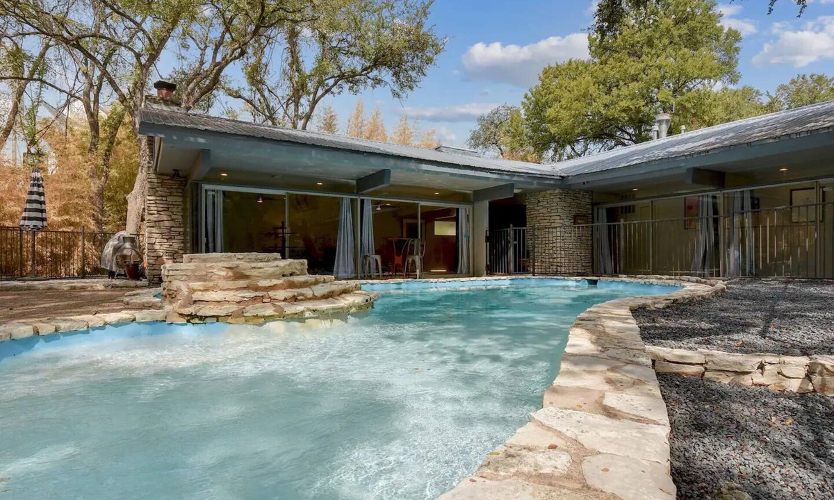 Westfield House | Reclusive Hidden Gem with Pool & Lush Landscapingn