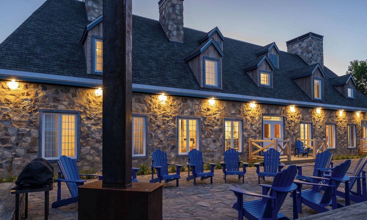 Saint-Paulin House | Reconnect with Nature – Wellness Resort Stay with Trails, River Views & Forest