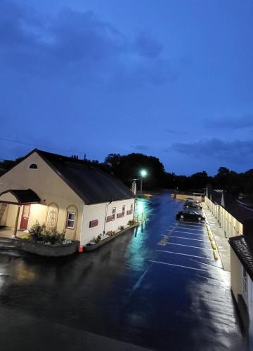 West Deptford Hotel | Red Bank Inn