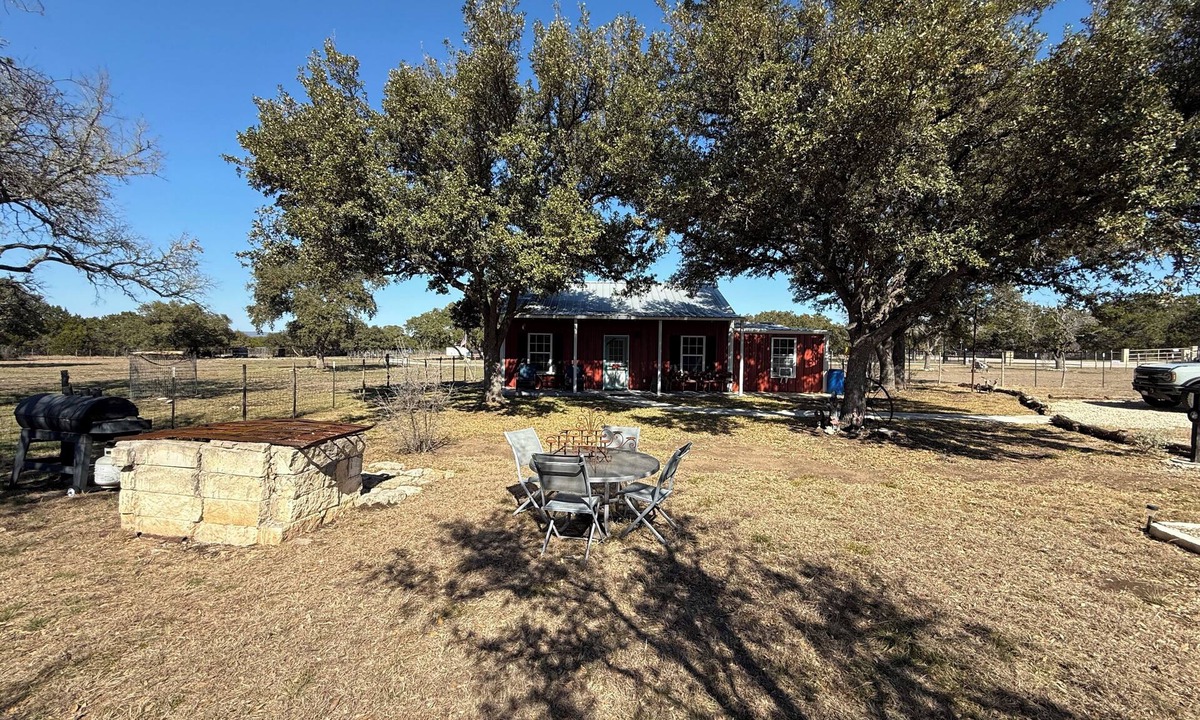Lakehills House | Red Barn in Pipe Creek, TX.