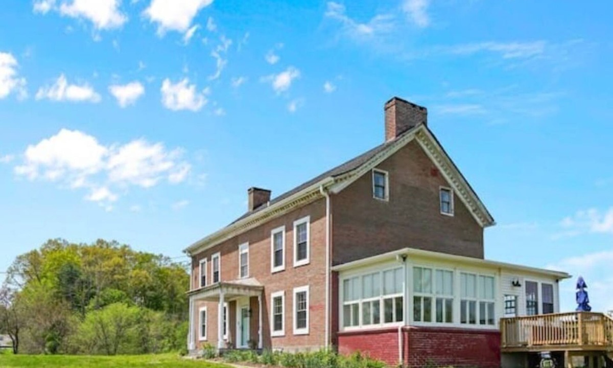 Kerhonkson House | Red Brick Story Home