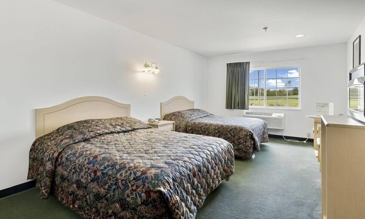 Red Bud Hotel | Red Bud Country Inn