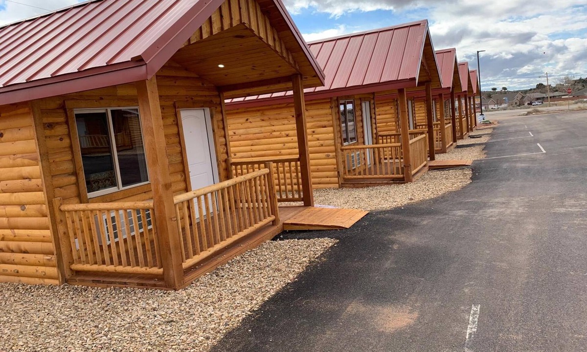 Kanab Hotel | Red Canyon Cabins