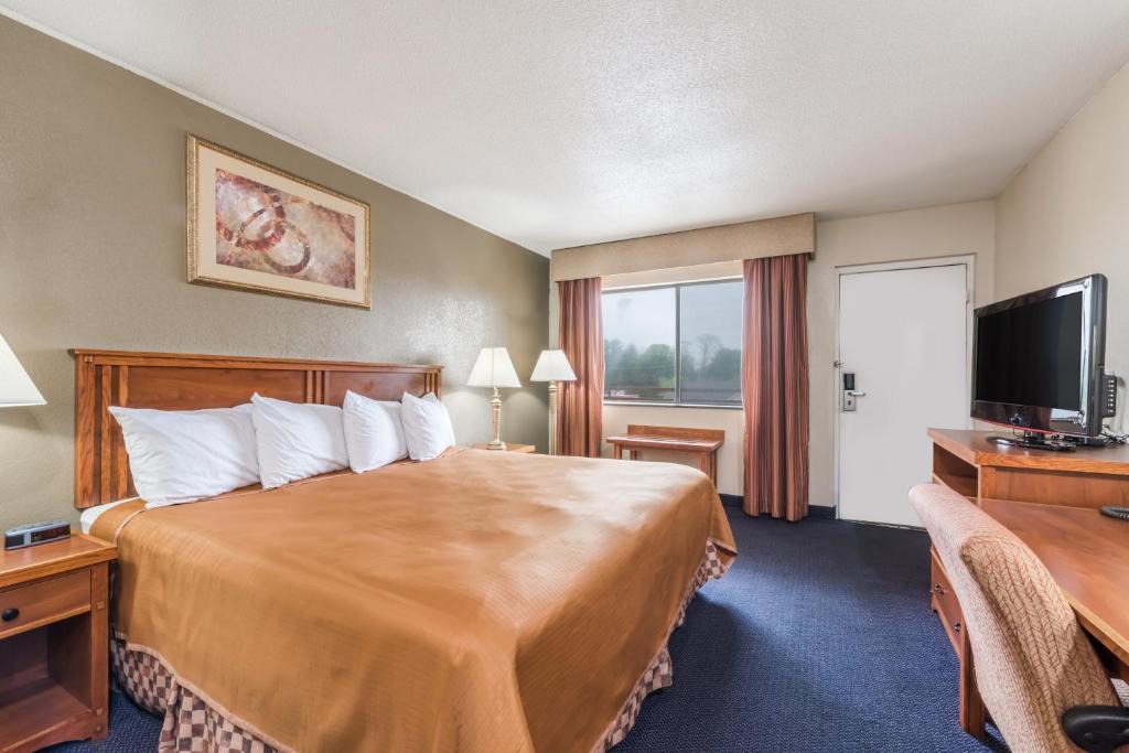 Rohrerstown Hotel | Red Carpet Inn Lancaster