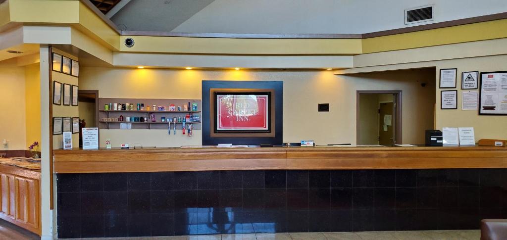 Macon Hotel | Red Carpet Inn-Macon