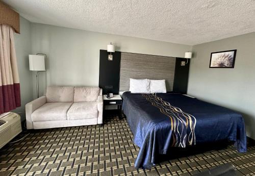 Natchez Hotel | Red Carpet Inn - Natchez