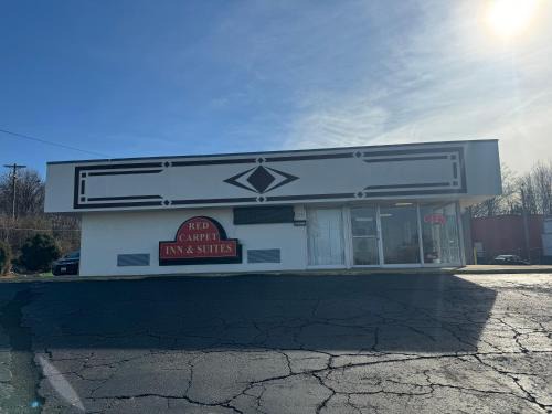 Danville Hotel | Red Carpet Inn & Suites - Danville