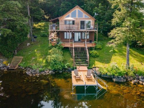 Sidney House | Red Cedar Haven Lakeside Tranquility