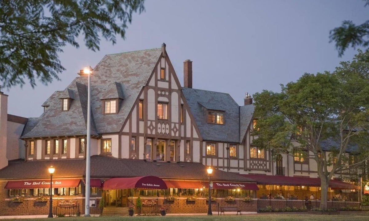 Downtown Niagara Falls Hotel | Red Coach Inn