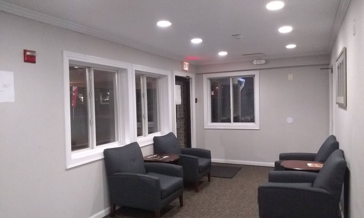 Russett Hotel | Red Crown Inn