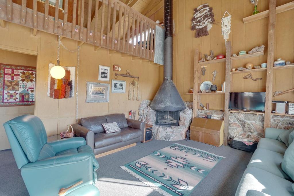 Red Feather Lakes House | Red Feather Lakes Cabin w/Deck & Views!
